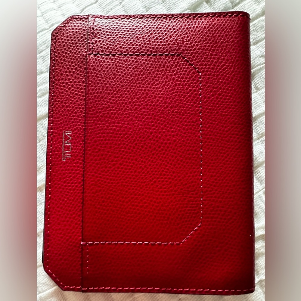 Tumi Passport